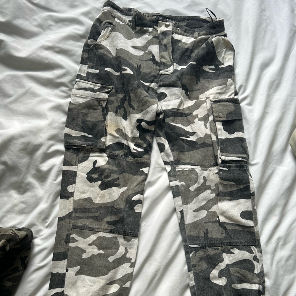 Missguided Snow Camo Pants in UK 10/US 6